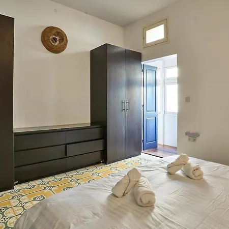 3-bedroom - 3min To Seafront - High Speed Wifi * Sliema