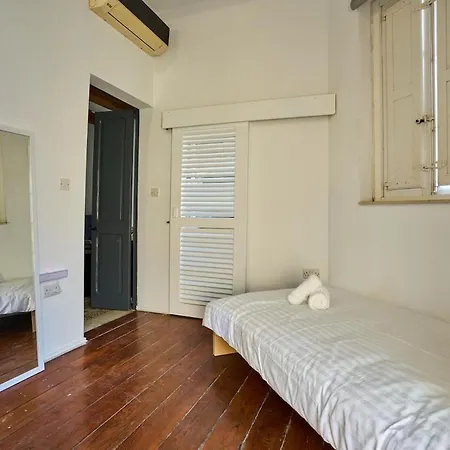 Apartament 3-bedroom - 3min To Seafront - High Speed Wifi