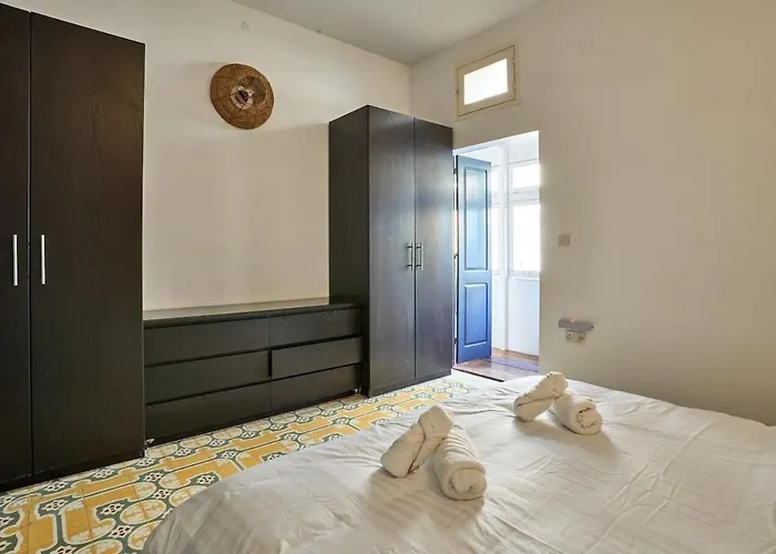 3-bedroom - 3min To Seafront - High Speed Wifi * Sliema