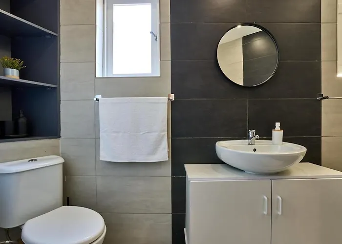 3-bedroom - 3min To Seafront - High Speed Wifi Daire Sliema