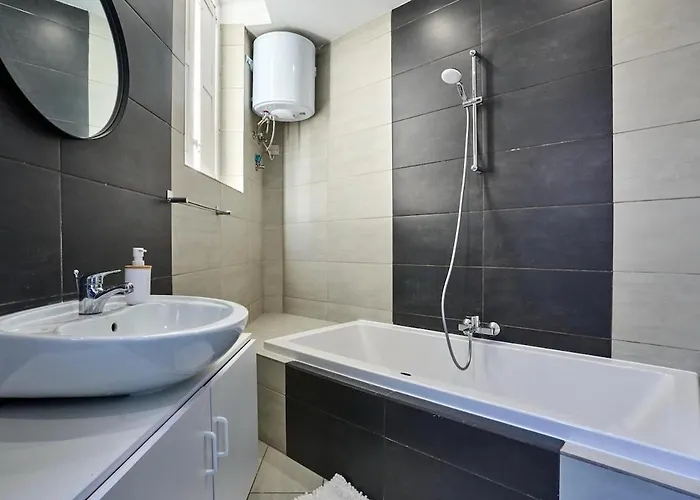 3-bedroom - 3min To Seafront - High Speed Wifi Daire Sliema