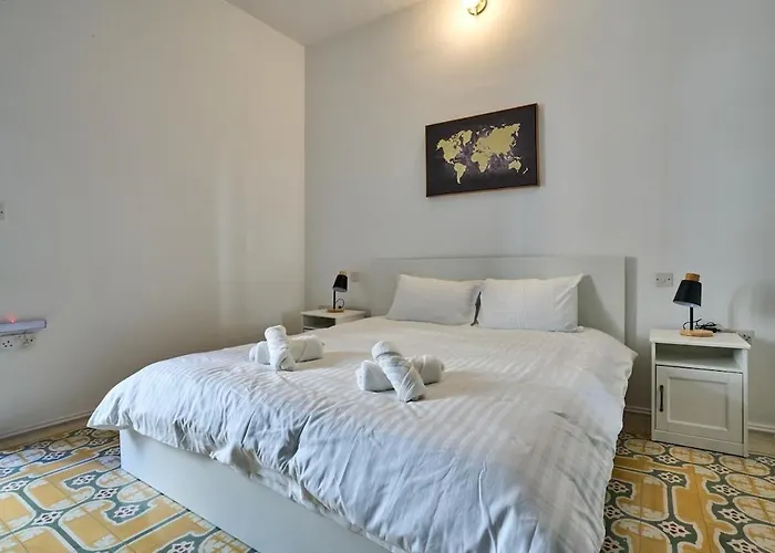 Daire 3-bedroom - 3min To Seafront - High Speed Wifi *