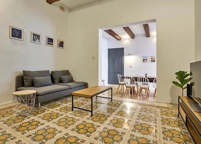 Daire 3-bedroom - 3min To Seafront - High Speed Wifi *